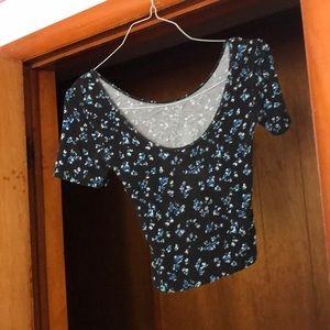 Black floral crop top